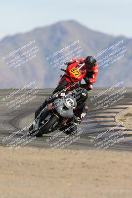 media/Nov-16-2025-Race Pace (Sun) [[8c5fa54630]]/Verified Riders/8-Turn 12 (120pm)/